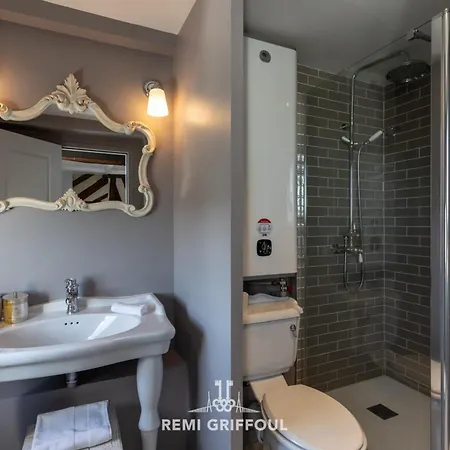 Dolphin View - 1st Floor - Charming Comfortable Flat On The Port * オンフルール